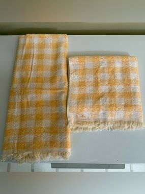 Vintage Cannon Royal Family yellow and white gingham bath towels, Set of 2